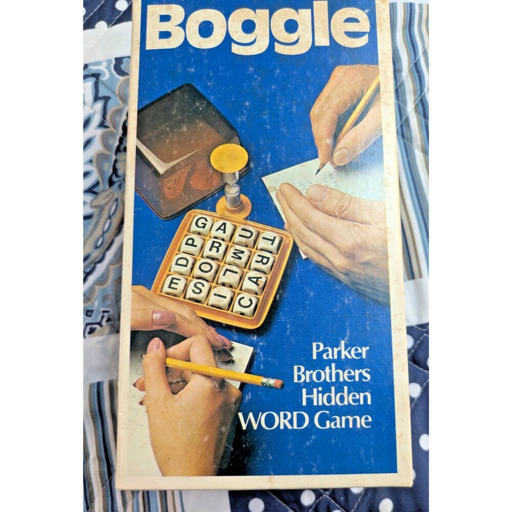 VTG 1977 Boggle Parker Brothers Hidden Word Game - Complete with Timer & Pencils